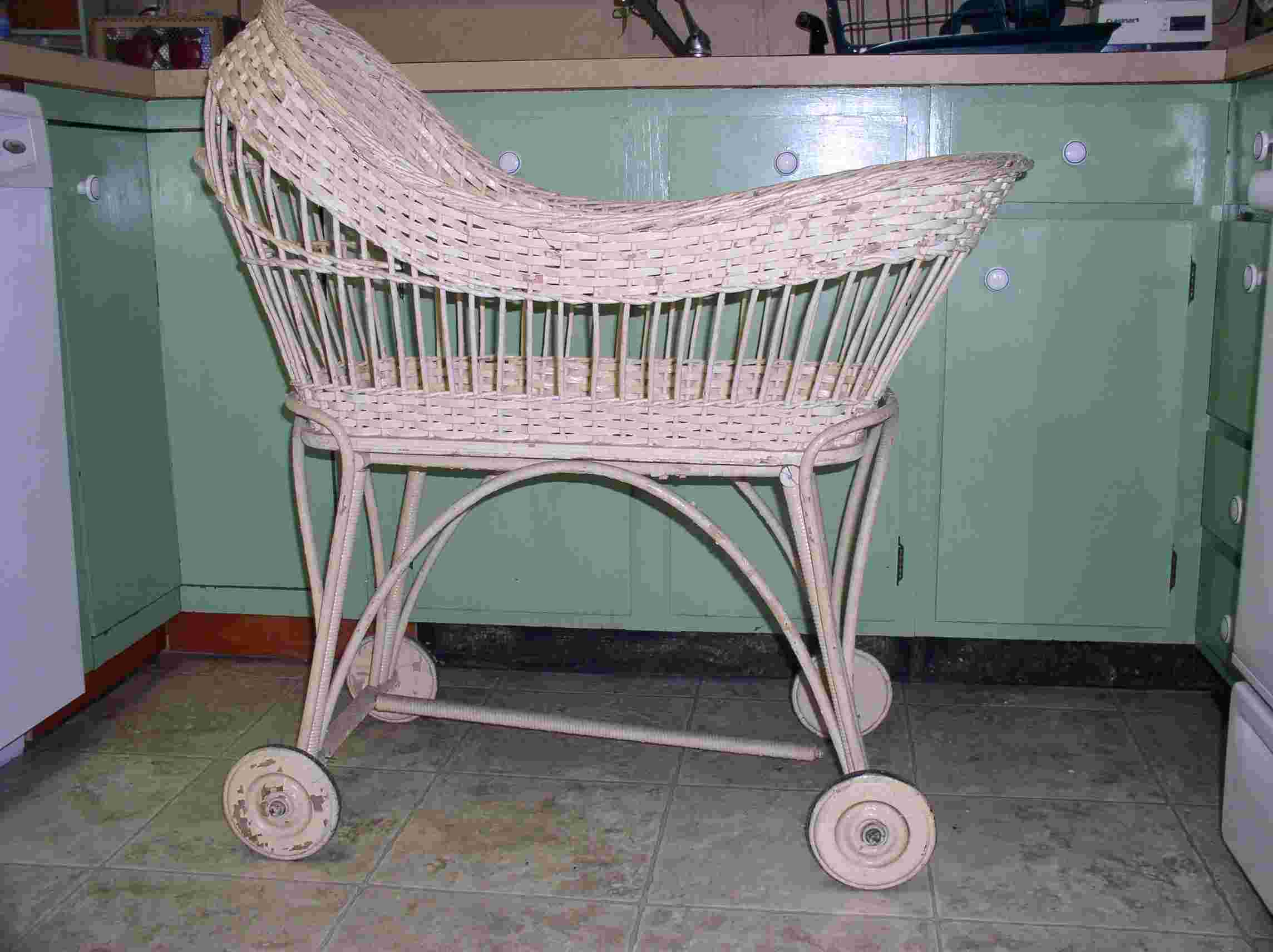 Bassinet-TS-sideview.jpg